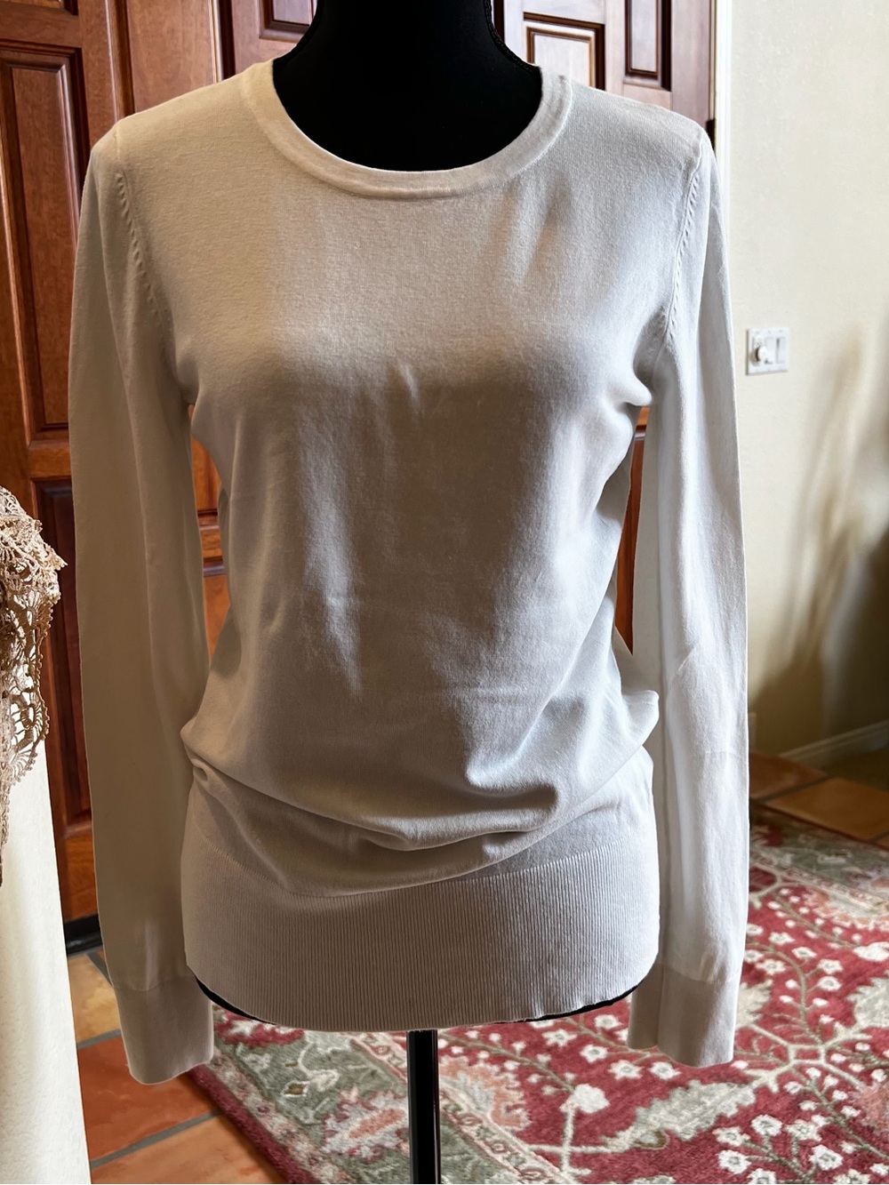 Caslon Scoop Neck Long Sleeves Banded Hemline Size M White Rayon Cotton Blend